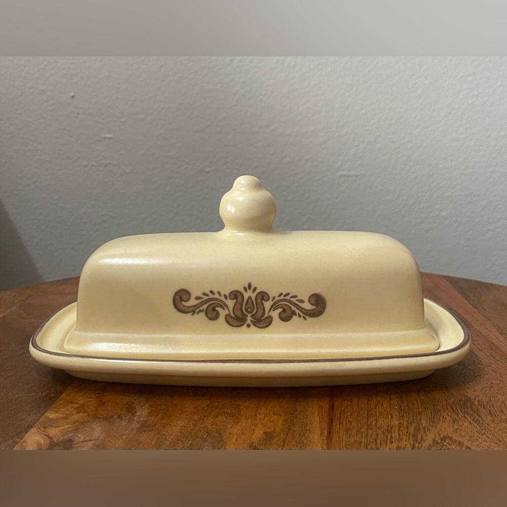 VTG, Pfaltzgraff Village, Butter Dish